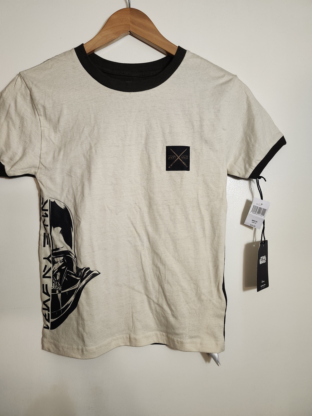 Disney Star Wars - Boys T-shirt- Black Trim and White - Size